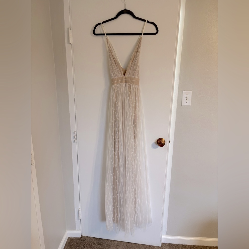 ❗️SOLD❗️ Luxxel Maxi Dress